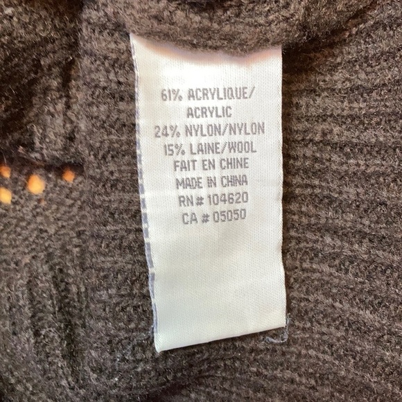 Vintage Knit V-Neck Dark brown Sweater Size S/M - Picture 2 of 5